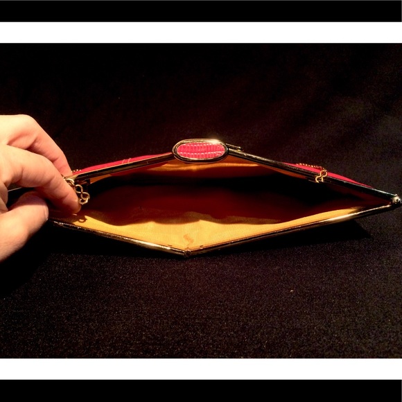 VTG* ETRA CLASSIC RED LEATHER CLUTCH CHAIN PURSE - Picture 3 of 7